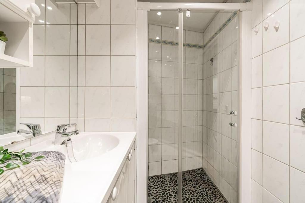 Flat In House With Outstanding Roof Terrace Lejlighed